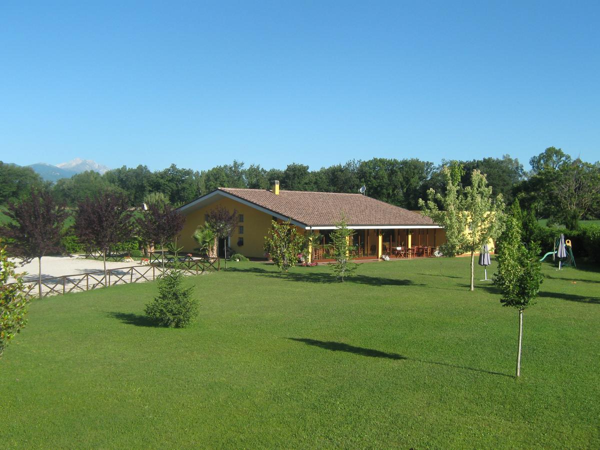 B & B Oasi Rosciano  Exteriör bild