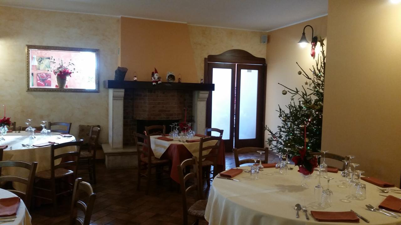 B & B Oasi Rosciano  Exteriör bild
