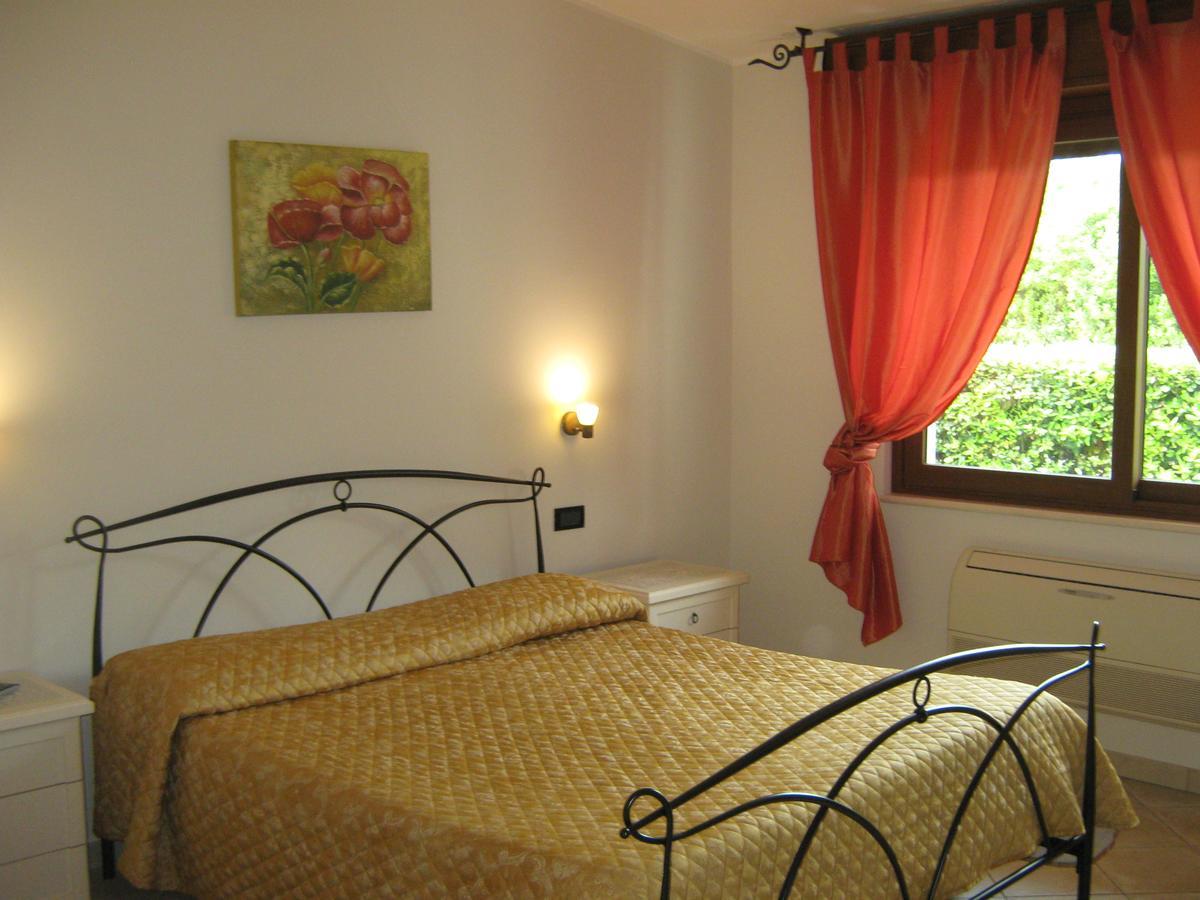 B & B Oasi Rosciano  Exteriör bild