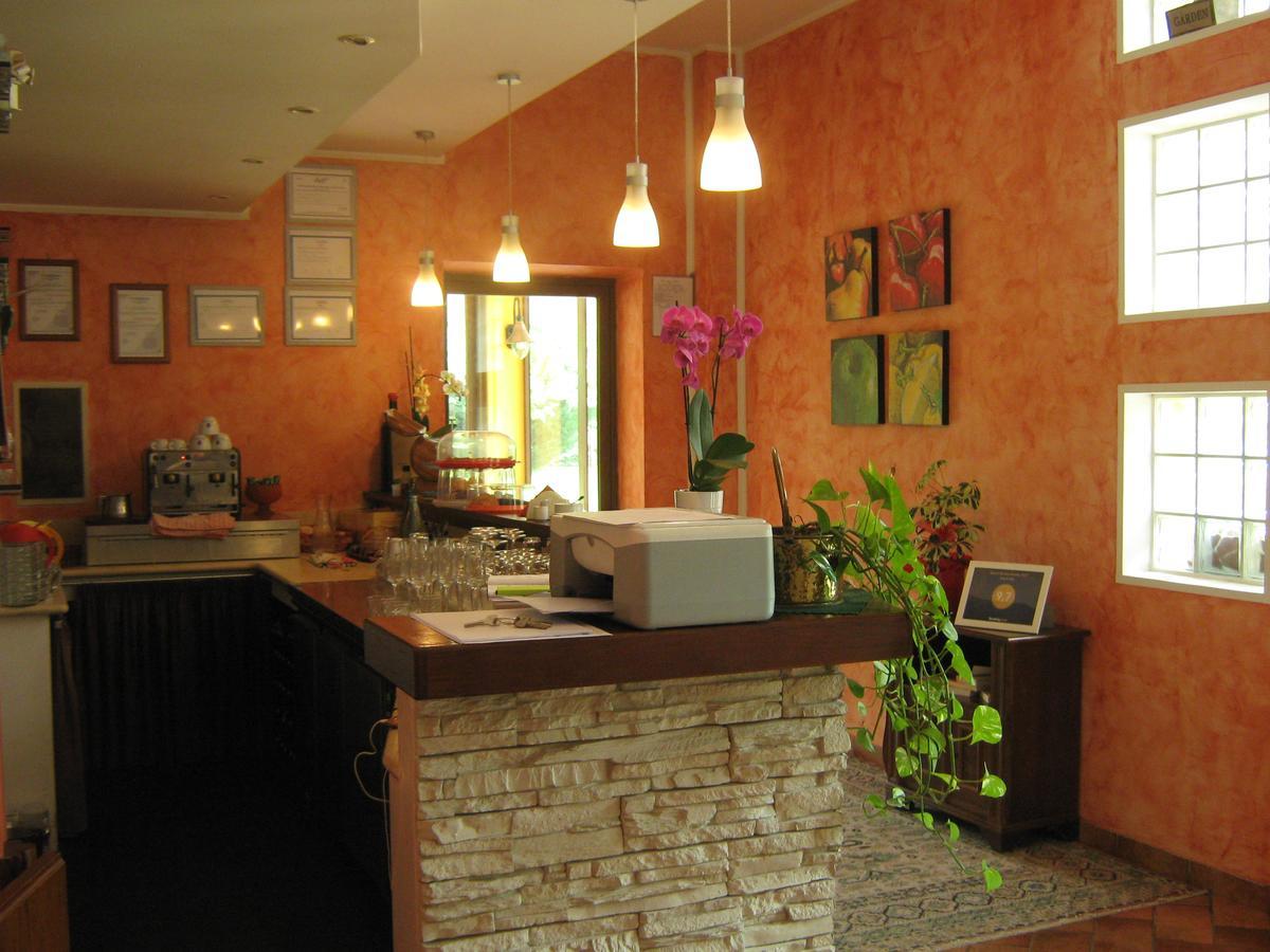 B & B Oasi Rosciano  Exteriör bild